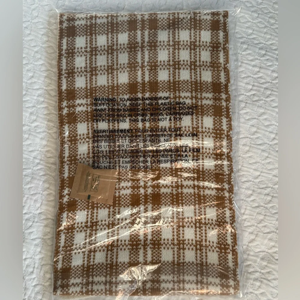 Timberland NWT Scarf - Picture 2 of 3